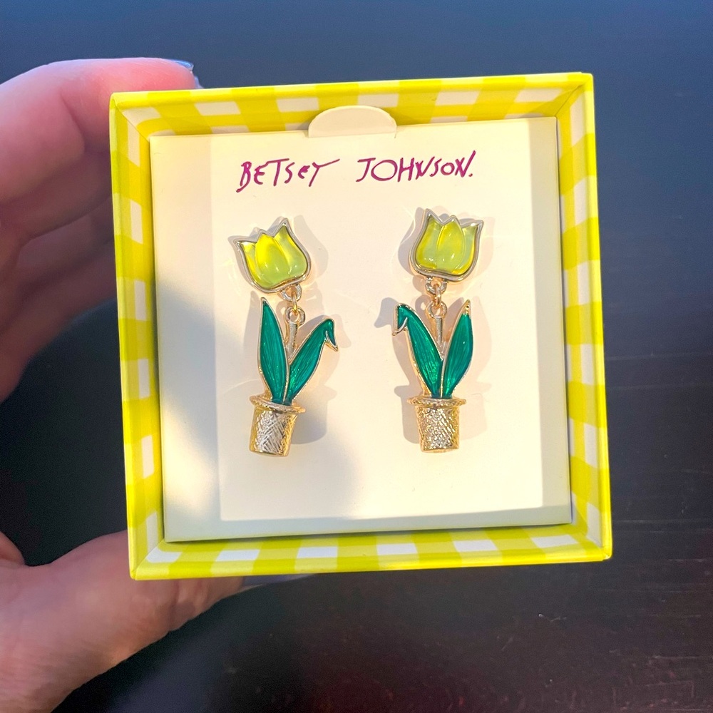 NIB Betsey Johnson earrings